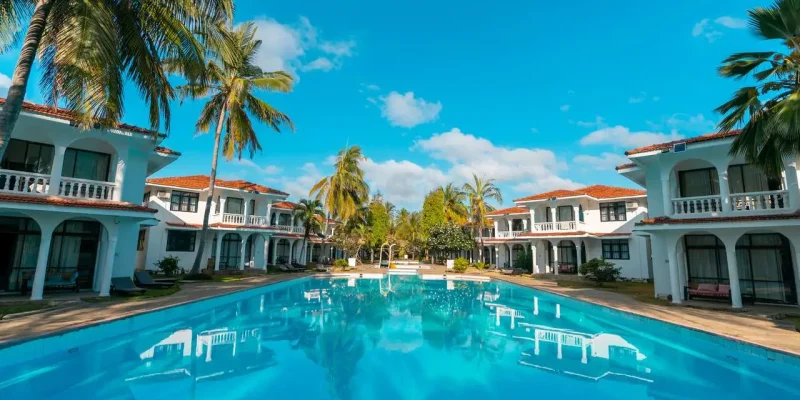 diani-mombasa-kenya-travel-luxury-tours.webp