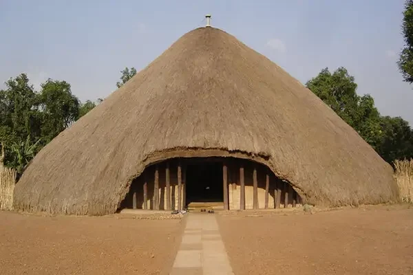 visit Kasubi tombs during kampala tour
